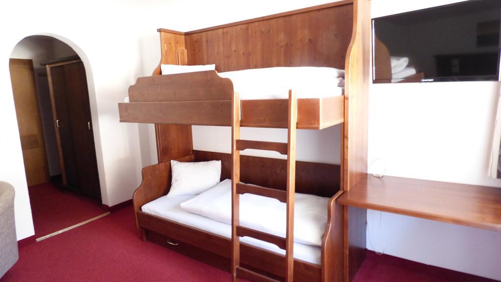 Hotel Dorfgasthof Schloesslstube Stuhlfelden Luaran gambar