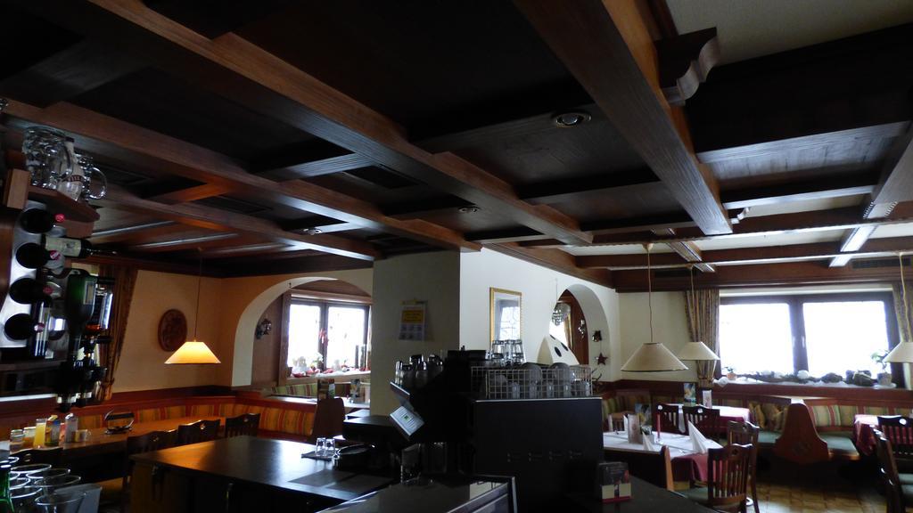 Hotel Dorfgasthof Schloesslstube Stuhlfelden Luaran gambar